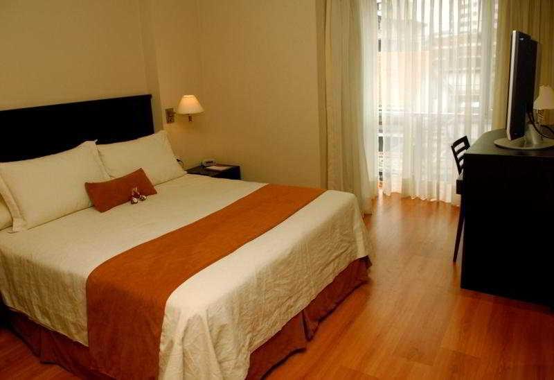 Hotel Lugano Suites Quito Room photo